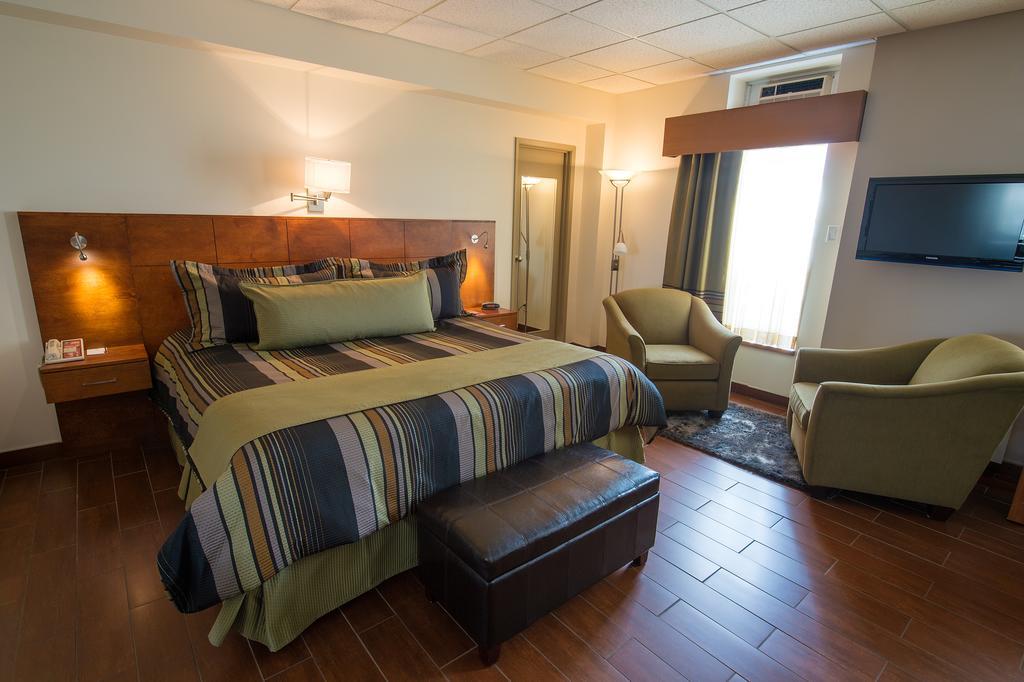 Hotel Du Fjord Chicoutimi Kültér fotó