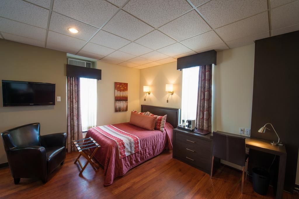 Hotel Du Fjord Chicoutimi Kültér fotó