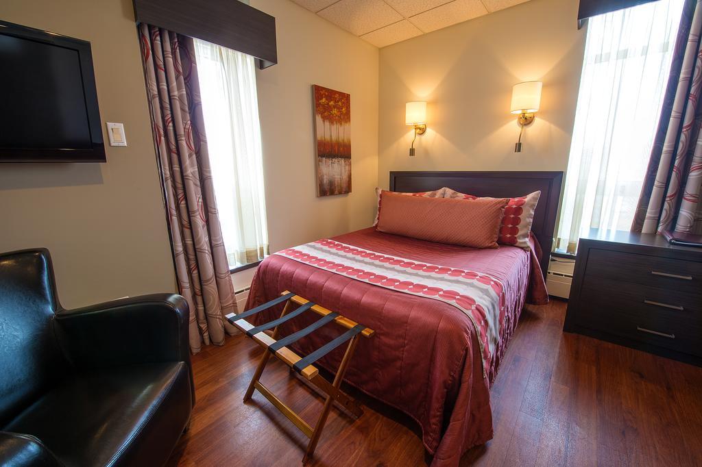 Hotel Du Fjord Chicoutimi Kültér fotó