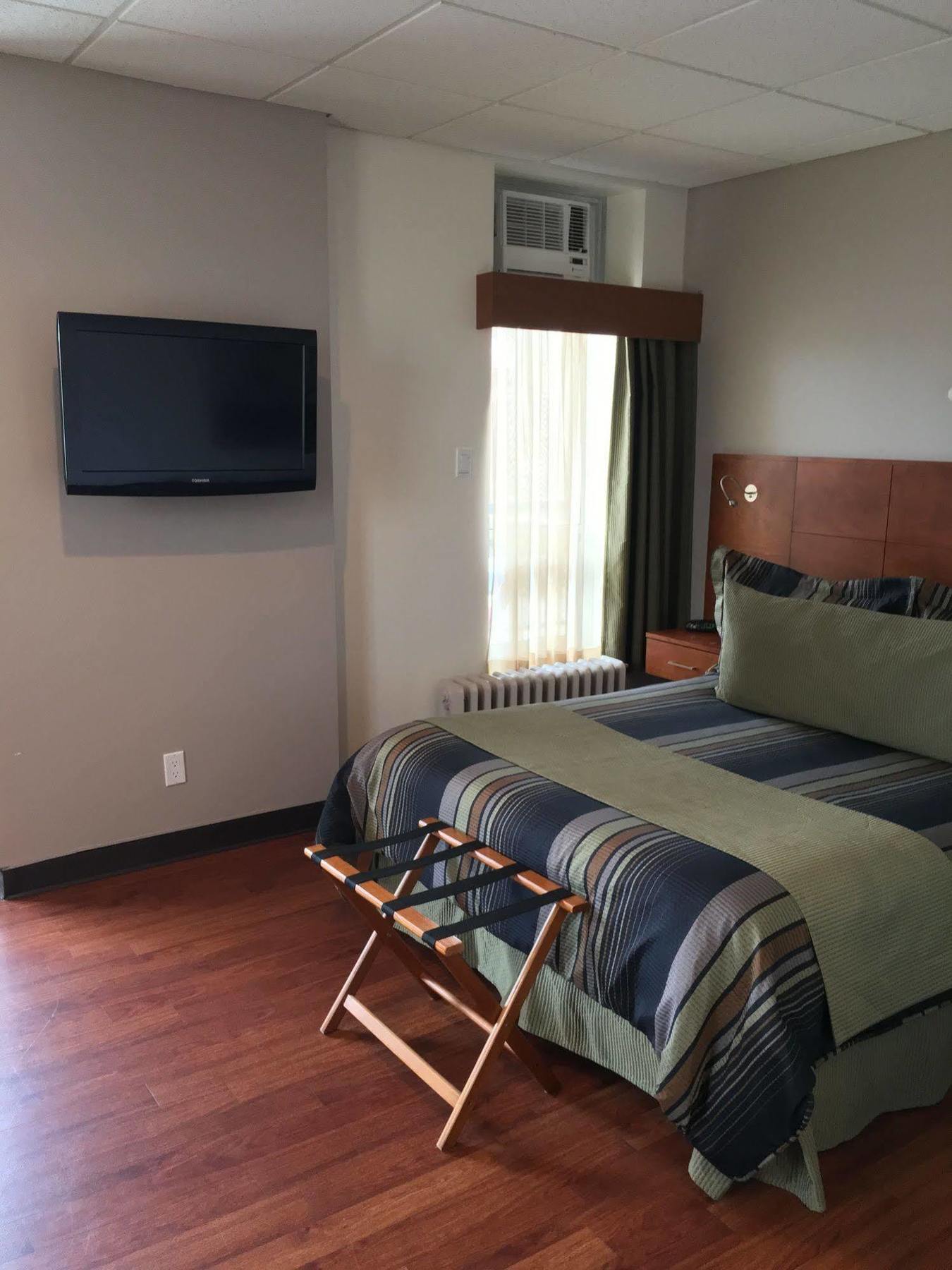 Hotel Du Fjord Chicoutimi Kültér fotó