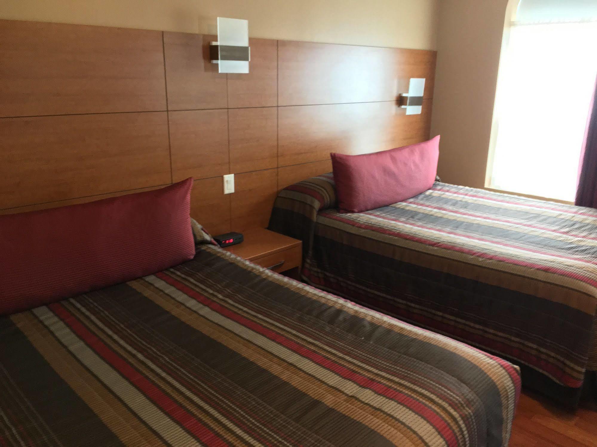 Hotel Du Fjord Chicoutimi Kültér fotó