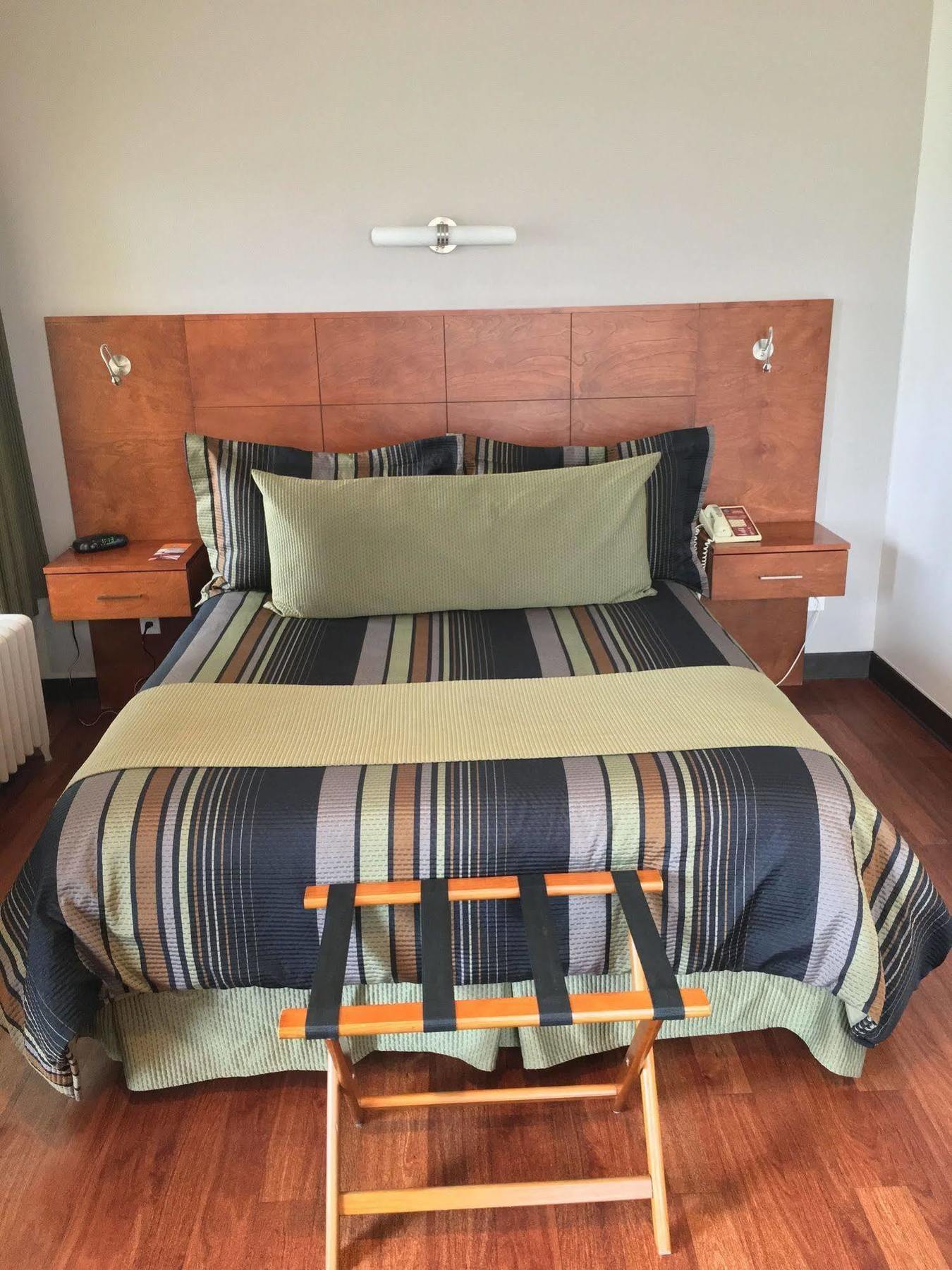 Hotel Du Fjord Chicoutimi Kültér fotó